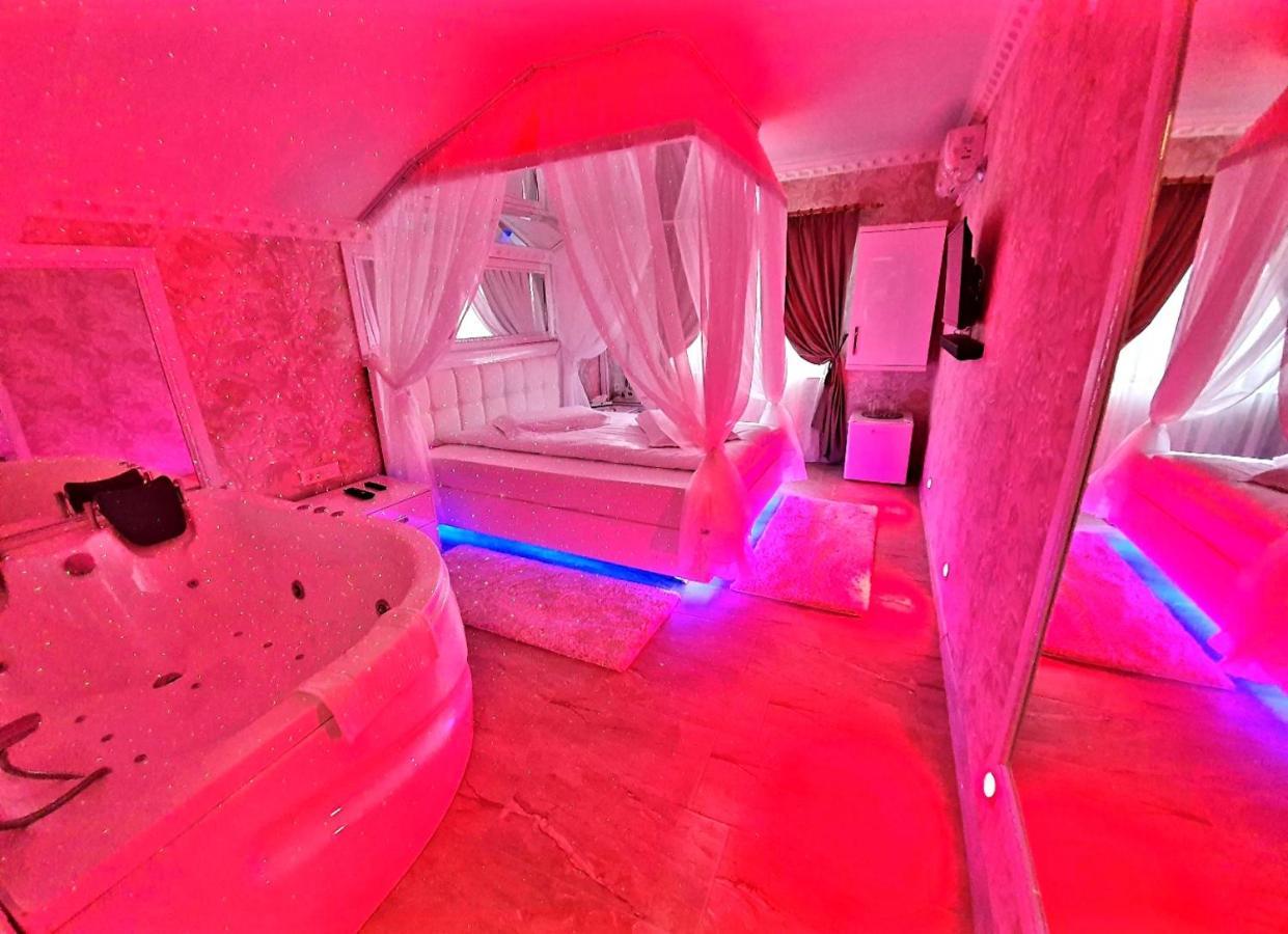 Anadi Hotel Boutique Only Adult براشوف المظهر الخارجي الصورة