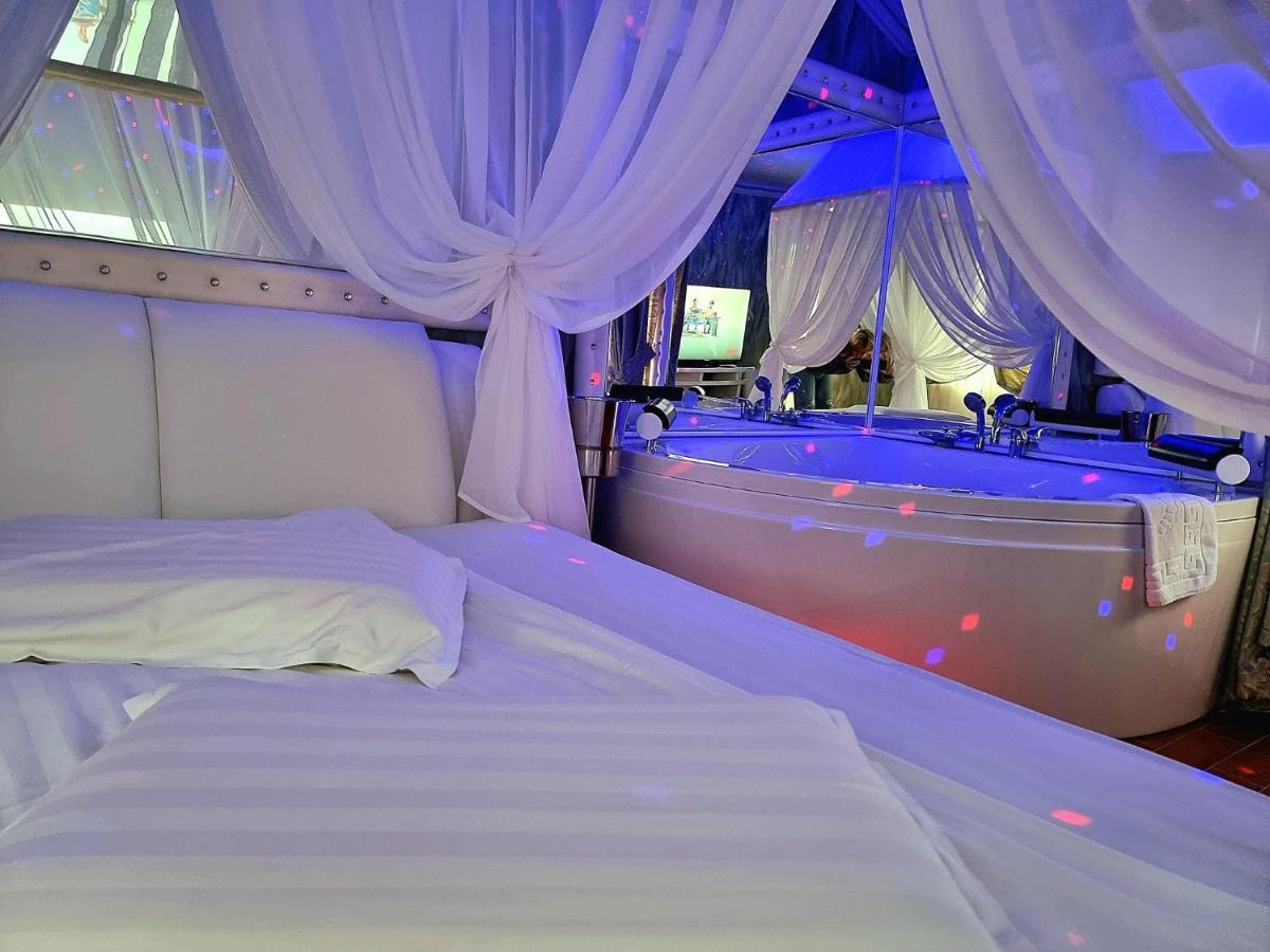 Anadi Hotel Boutique Only Adult براشوف المظهر الخارجي الصورة